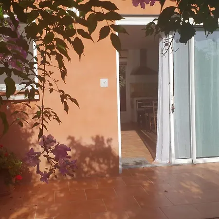 A Vigna Vecchia - 3 Pieces Sud Vecchio Bed & Breakfast *